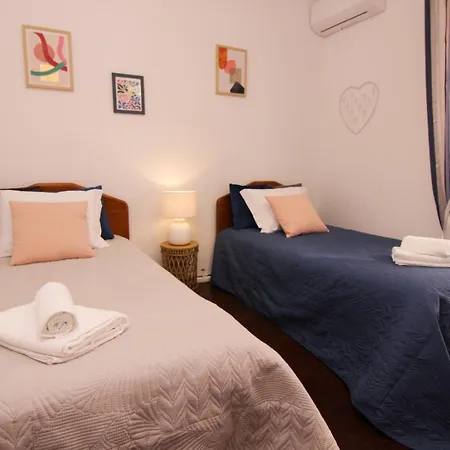 Charming 2br In Center Apartman