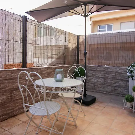 アパート Charming 2br In Center